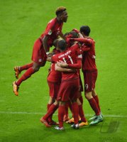 Fussball 1. Bundesliga Saison 15/16: JUBEL FC Bayern Muenchen