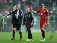 Fussball CHL  Saison 2011/2012:  Torwart Manuel Neuer,  Franck Ribery, Daniel van Buyten (v. li., FC Bayern Muenchen)