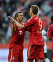 Fussball 1. Bundesliga : Rafinha, Nils Petersen (v. li. FC Bayern Muenchen)