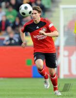 FUSSBALL 1. BUNDESLIGA: Leverkusen, HELMES Einzelaktion