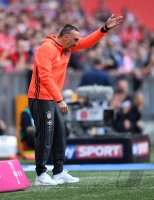 Fussball 1. Bundesliga Saison 16/17: FC Bayern Muenchen - 1. FC Koeln