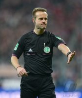 Fussball 1. Bundesliga, Saison 2012/2013:  Schiedsrichter Peter Gagelmann