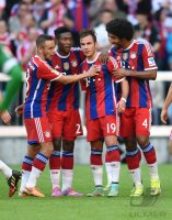 Fussball 1. Bundesliga Saison 14/15: JUBEL FC Bayern Muenchen