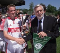 Fussball  Jugendfussball Deutscher  A-Junioren Kicker Pokal 2000/2001