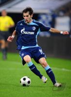 FUSSBALL UEFA CUP: Schalke, ALTINTOP Einzelaktion