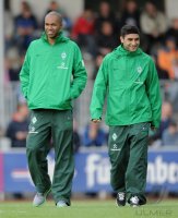 Fussball 1. Bundesliga 2011/2012:  Mehmet Ekici (SV Werder Bremen) und Naldo (SV Werder Bremen)