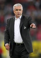 Fussball 2. Bundesliga: Koeln, LATOUR