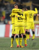 Fussball 1. Bundesliga, Saison 2011/2012: JUBEL Moritz Leitner (li,) mit Shinji Kagawa (Borussia Dortmund)