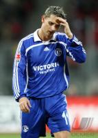 Fussball 1. Bundesliga: S04, LOEVENKRANDS