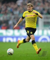 Fussball 1. Bundesliga, Saison 2011/2012: Marcel Schmelzer (Borussia Dortmund)  am Ball
