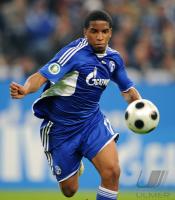 FUSSBALL DFB-Pokal: FC Schalke 04, FARFAN Einzelaktion