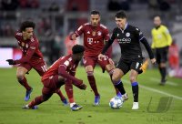 Fussball 1. Bundesliga Saison 21/22: FC Bayern Muenchen - Arminia Bielefeld