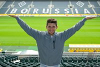 Fussball 1. Bundesliga, Saison 2011/2012: Matthias Zimmermann posiert im exklusiven Fotoshooting