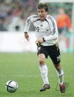 Fussball Nationalmannschaft: SCHNEIDER Einzelaktion am Ball