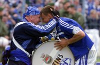 Fussball  1. Bundesliga  2000/2001: FC Schalke 04 - Spvgg Unterhaching
