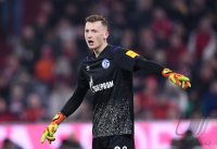 Fussball 1. Bundesliga Saison 19/20: FC Bayern Muenchen -  FC Schalke 04