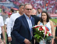 Fussball 1. Bundesliga Saison 15/16: FC Bayern Muenchen - Bayer 04 Leverkusen