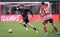 Fussball UEFA Youth League 23/24:  FC Bayern Muenchen - Olympiakos Piraeus