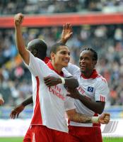 Fussball 1. Bundesliga : JUBEL nach dem Tor zum 1:3 Paolo Guerrero, Ze Roberto (v. li., Hamburger SV)