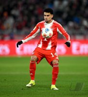 Fussball 1. Bundesliga  Saison  2025/2026  16. Spieltag FC Bayern Muenchen -  VfL Wolfsburg