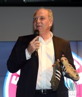 Fussball 1. Bundesliga: Die Erlebniswelt des FC Bayern Muenchen in der Allianz Arena