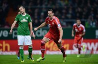 Fussball  1. Bundesliga  13/14: JUBEL Daniel van Buyten (FC Bayern Muenchen)