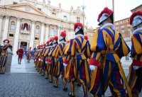 Papstwahl / Konklave: Papstwahl: Habemus Papam, weisser Rauch, Leo 14. ist der neue Papst