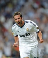 FUSSBALL Primera Division/Super Cup 2012: JUBEL Gonzalo Higuain (Real Madrid)