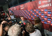 Fussball 1. Bundesliga 16/17: Vorstandsvorsitzender Karl Heinz Rummenigge (FC Bayern Muenchen)