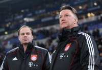Fussball 1. Bundesliga : Sportdirektor Christian Nerlinger mit Trainer Louis van Gaal (v. li., FC Bayern Muenchen)