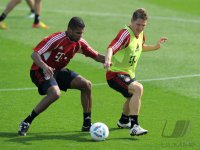 Fussball 1. Bundesliga 11/12: FC Bayern Muenchen Training in Doha
