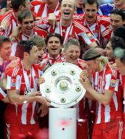 Fussball 1. Bundesliga : FC Bayern Muenchen Deutscher Meister 09/10