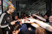 Fussball/ GES/  DFB Team im Mercedes-Benz Werk Bremen, 27.02.2012