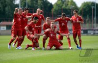 Fussball 1. Bundesliga 2012/2013:  Fototermin beim  FC Bayern Muenchen