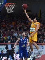 Basketball 1. Bundesliga 14/15 Hauptrunde:  Walter Tigers Tuebingen - FRAPORT SKYLINERS