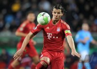 Fussball DFB Pokal 11/12 : Daniel van Buyten (FC Bayern Muenchen)