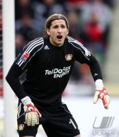 Fussball 1. Bundesliga: Leverkusen, ADLER