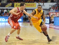 Basketball 1. Bundesliga 2011/2012:  FC Bayern Muenchen - Walter Tigers Tuebingen