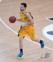 Basketball 1. Bundesliga  13/14:  Walter Tigers Tuebingen - EWE Baskets Oldenburg