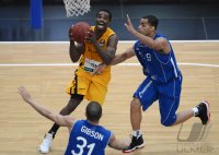 Basketball 1. Bundesliga 2012/2013:  Walter Tigers Tuebingen - Fraport Skyliners Frankfurt
