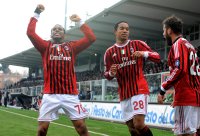 FUSSBALL SERIE A:  JUBEL Robinho, Urby Emanuelson , Antonio Nocerino (v. li., AC Mailand)