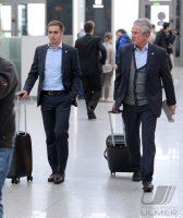 FUSSBALL INTERNATIONAL  CHL  12/13:  Philipp Lahm mit Trainer Jupp Heynckes (v. li., FC Bayern Muenchen)