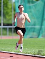Leichtathletik: Lukas Gaertner (TV Rottenburg) trainiert im Rottenburger Hohenberstadion