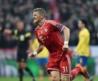 Fussball International CHL Saison 13/14: JUBEL Bastian Schweinsteiger (FC Bayern Muenchen)