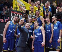 Basketball 1. Bundesliga 16/17 Hauptrunde: Walter Tigers Tuebingen -  s. Oliver Wuerzburg