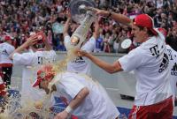 Fussball 1. Bundesliga : BIERDUSCHE Deutscher Meister 09/10   FC Bayern Muenchen