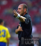FUSSBALL UEFA Cup Schiedsrichter Marian Salomir (Rumnien)