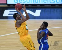 Basketball 1. Bundesliga 15/16 Hauptrunde: Walter Tigers Tuebingen - Mitteldeutscher BC