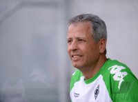 FUSSBALL 1. Bundesliga 2013/2014: Trainer Lucien Favre (Borussia Moenchengladbach)