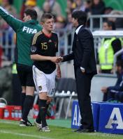Fussball Deutsche Nationalmannschaft : Toni Kroos, Trainer Joachim Loew (v. li., GER)
